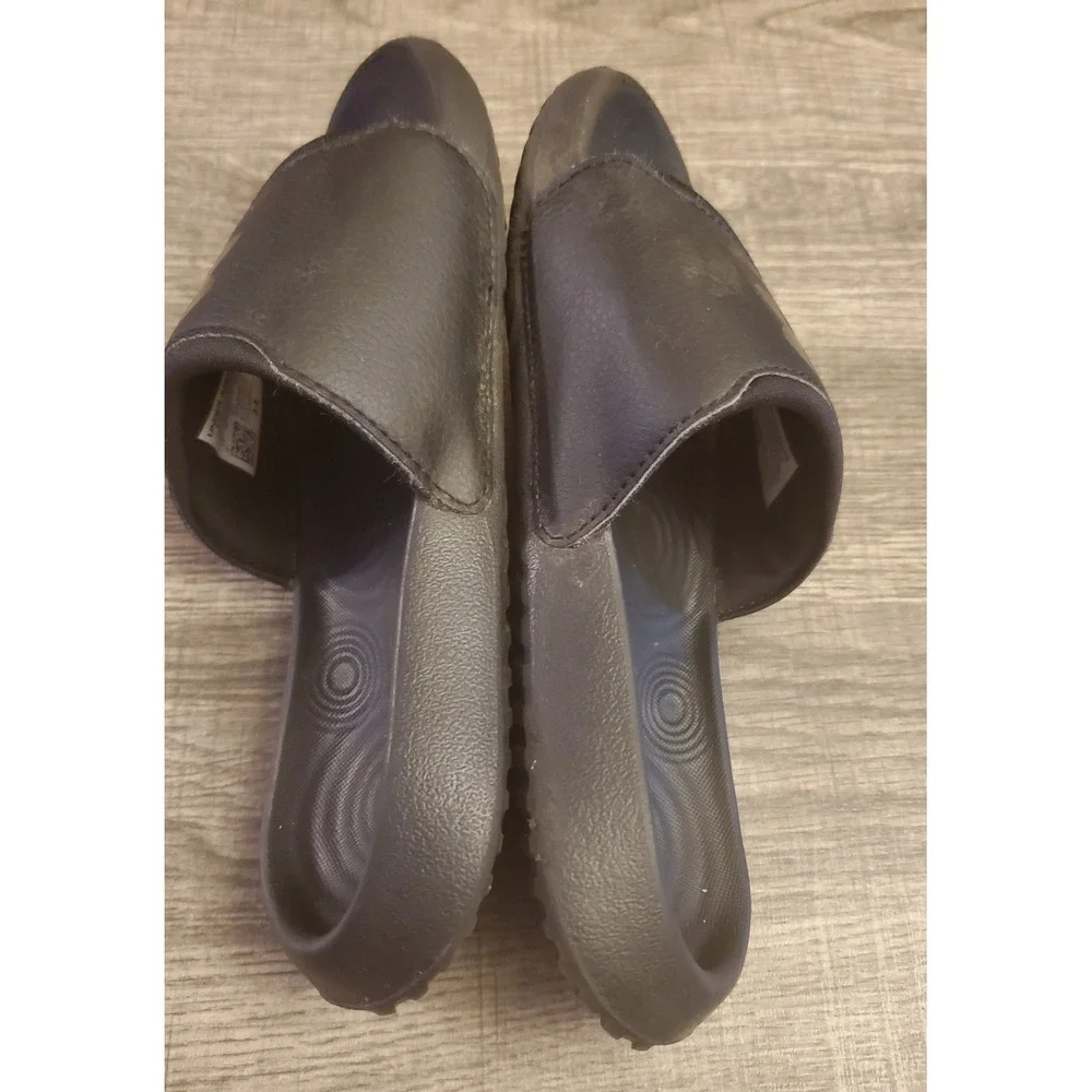 Under‎ Armour Ignite Select Slide Sandals Youth Size 1Y Black